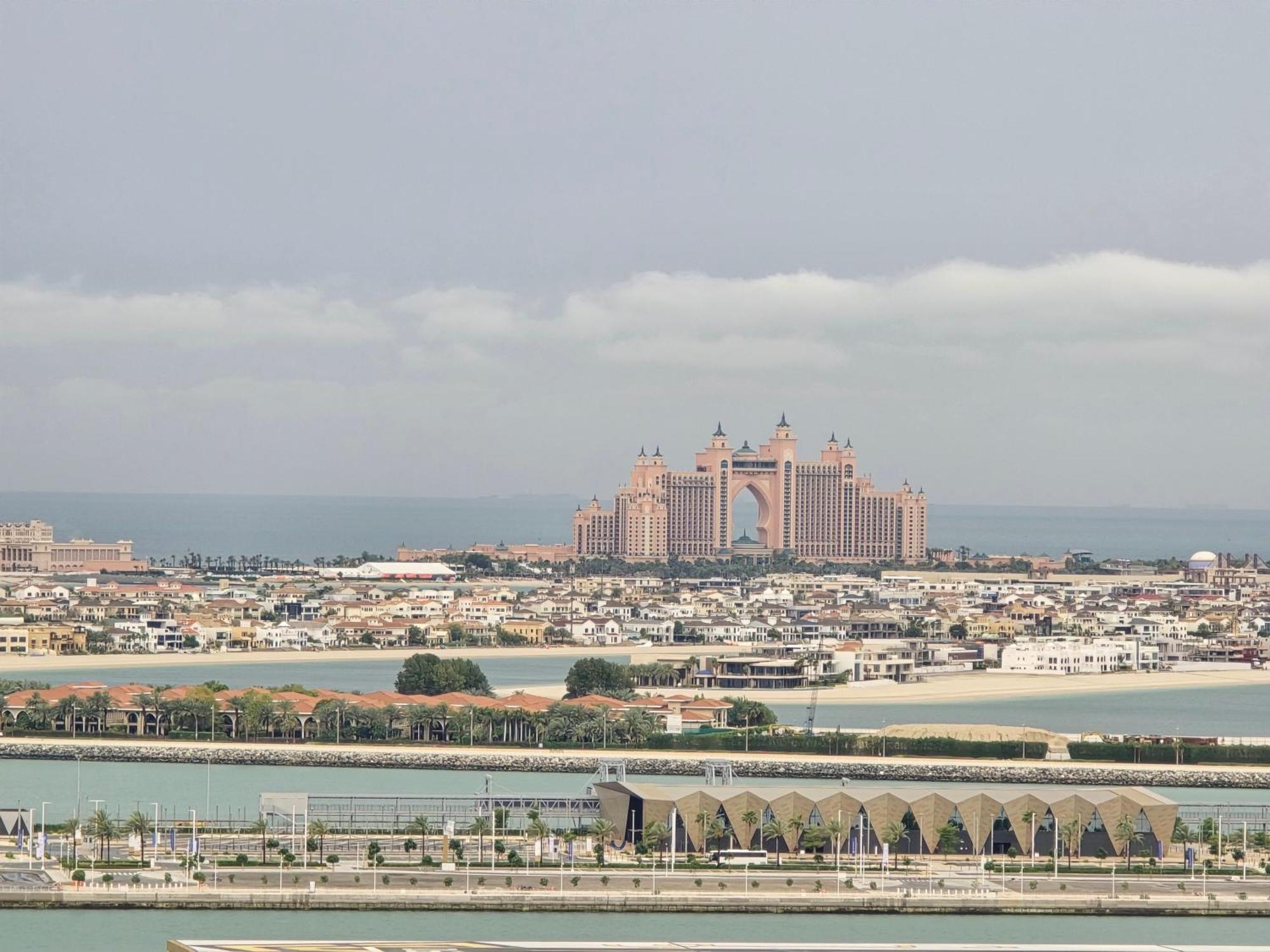 1 World Beach Property, Jbr, Award Winning Hostel, Coliving, Near Metro Dubaj Kültér fotó