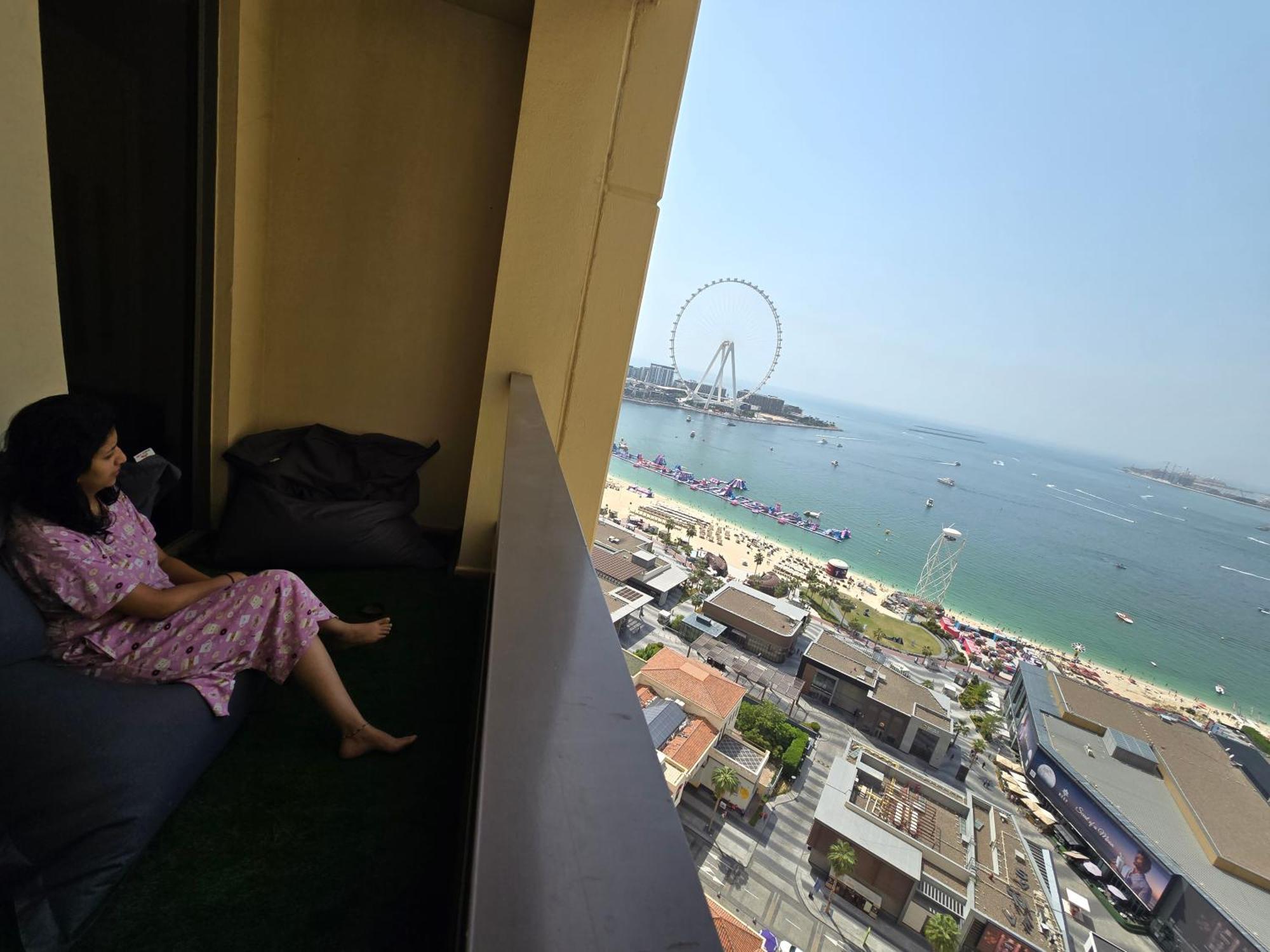 1 World Beach Property, Jbr, Award Winning Hostel, Coliving, Near Metro Dubaj Kültér fotó